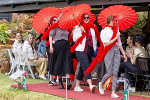 Rooi tapyt parade (22) Rooi tapyt parade (22)