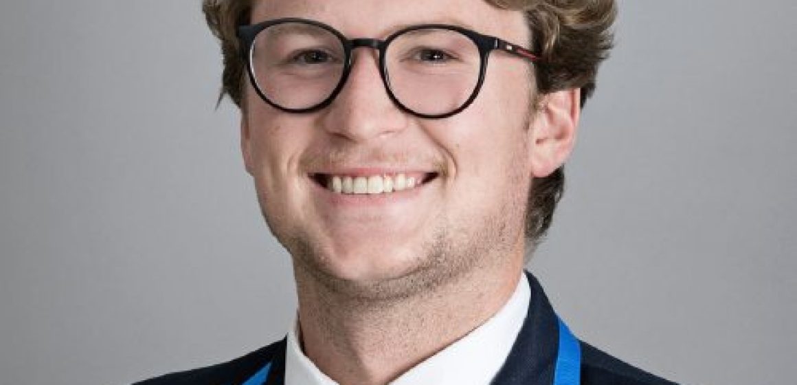 Mnr J Grové